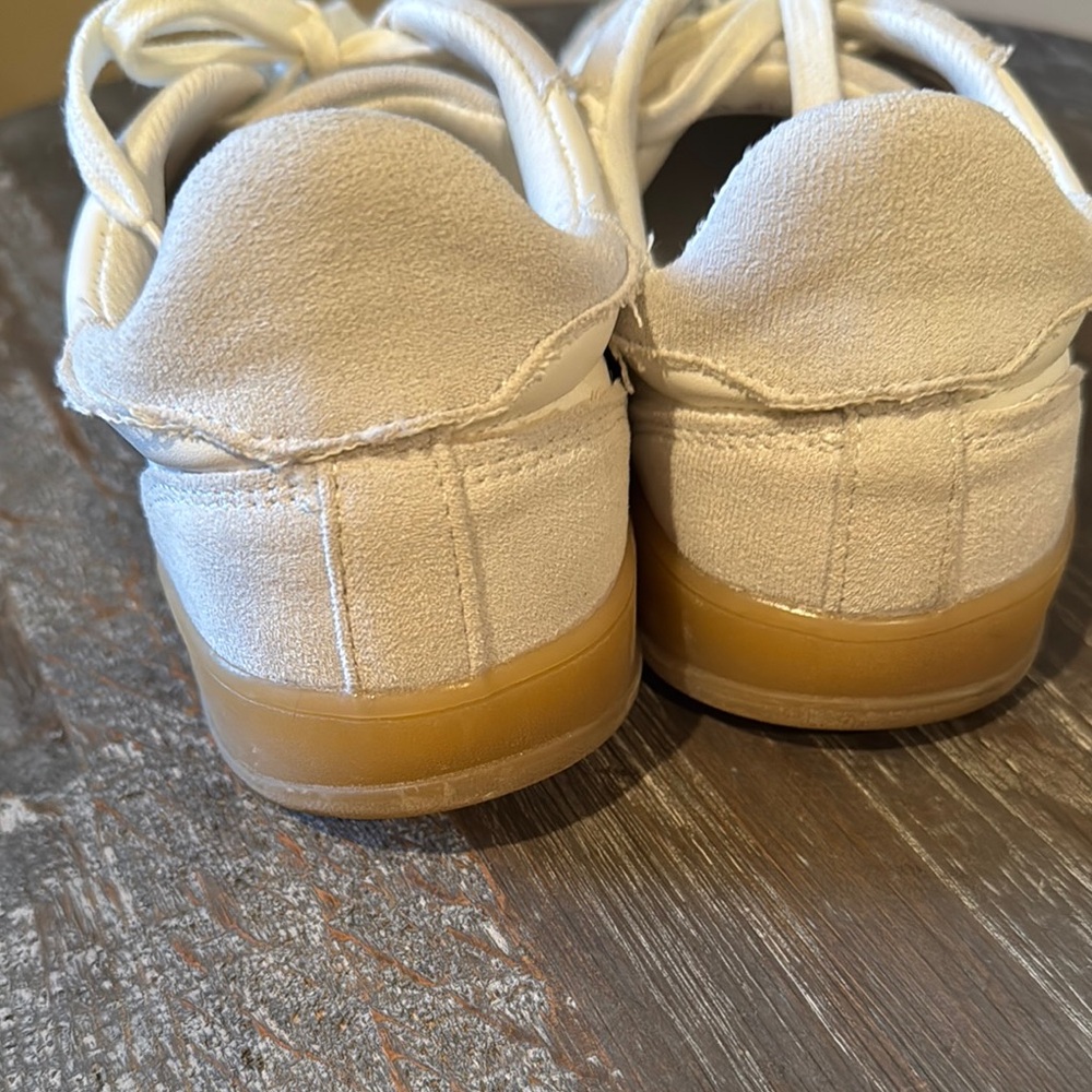 Zodiac White and Gray Retro Sneakers with Gum Soles - Picture 7 of 10
